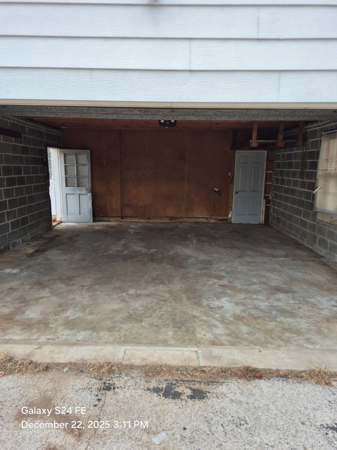 Complete Property Cleanout 1